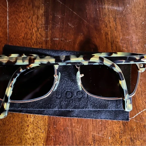 Ray-Ban W1483 Vintage Sq Clubmaster Sunglasses in Black and Gold Tortoise Shell - Picture 5 of 7